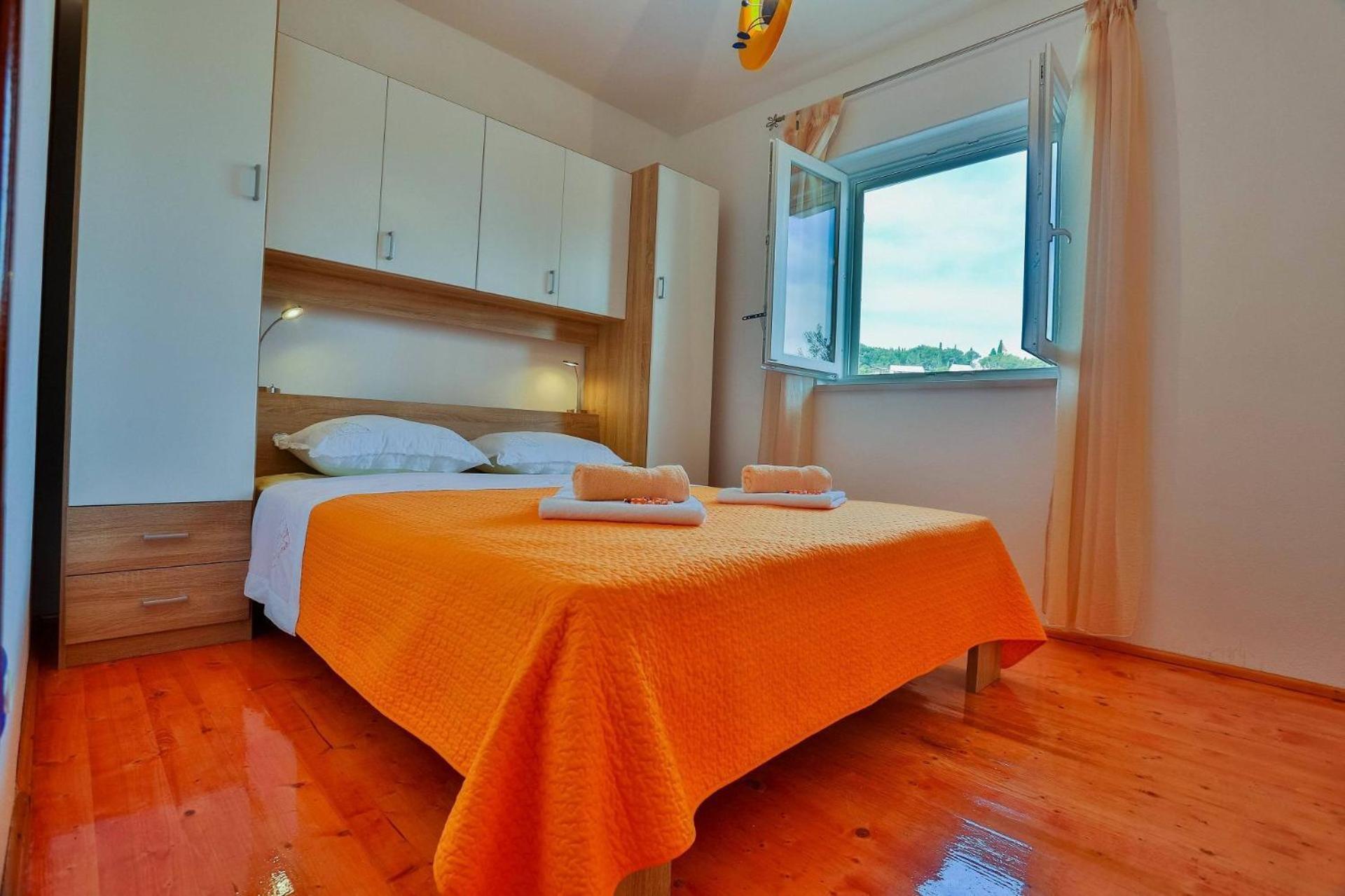 Apartment Mato Сутиван Екстериор снимка