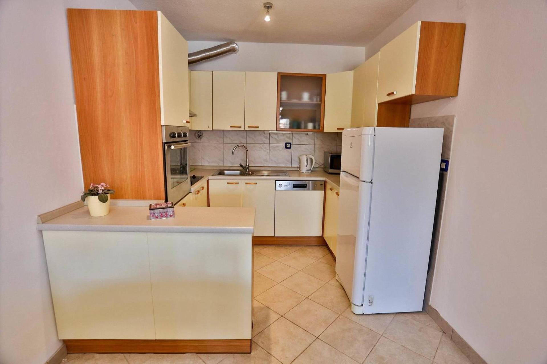 Apartment Mato Сутиван Екстериор снимка