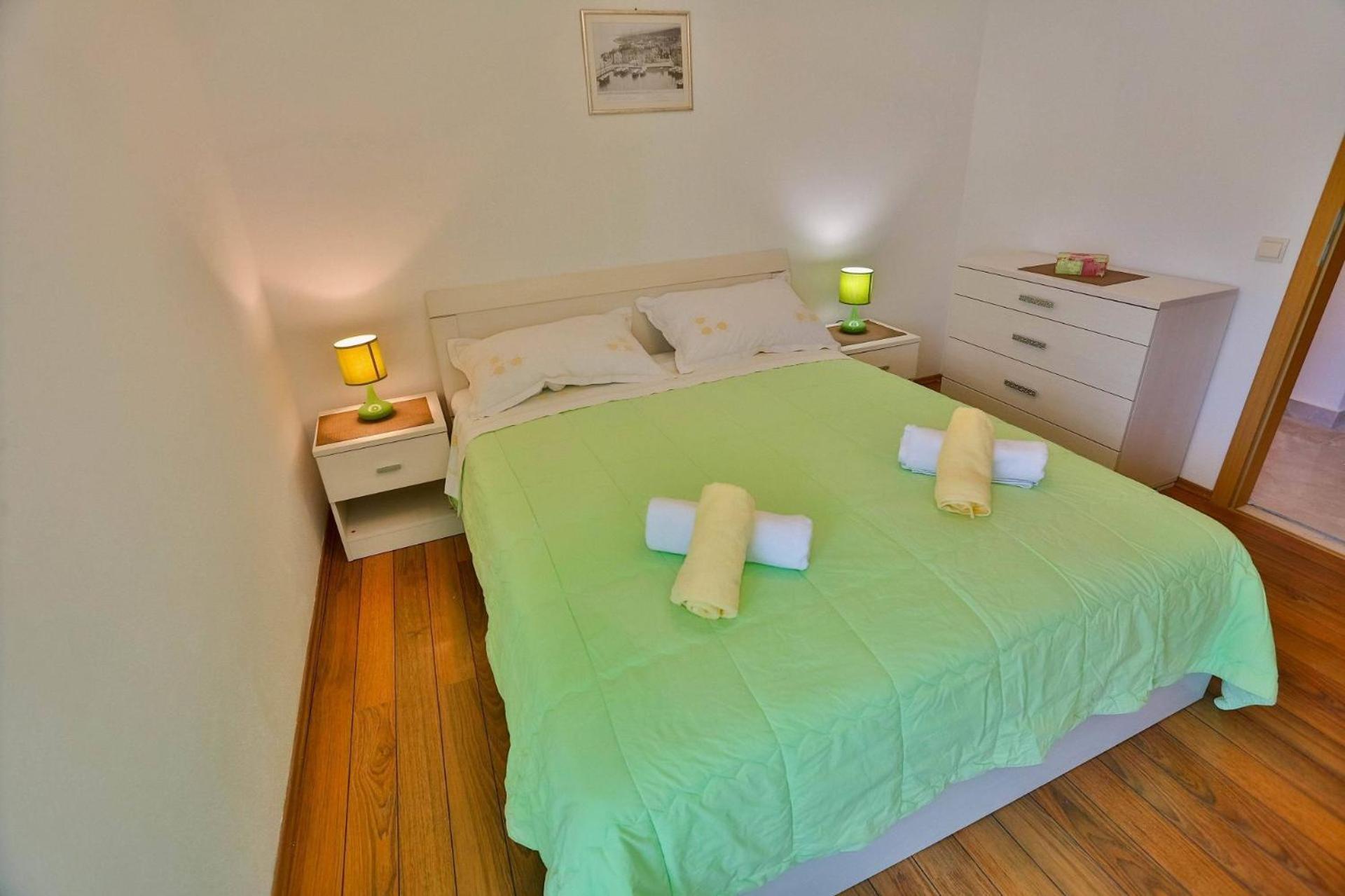 Apartment Mato Сутиван Екстериор снимка