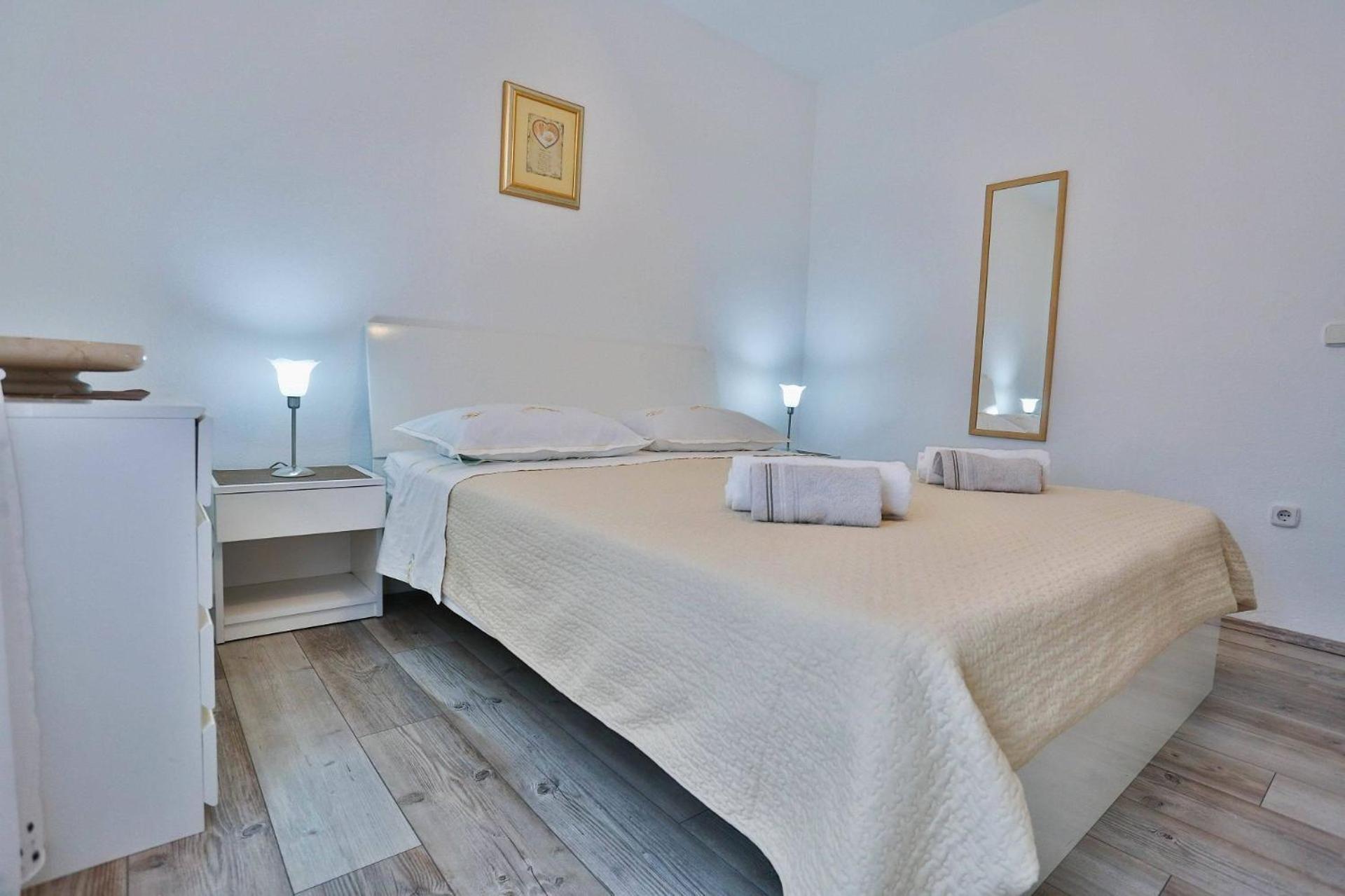 Apartment Mato Сутиван Екстериор снимка