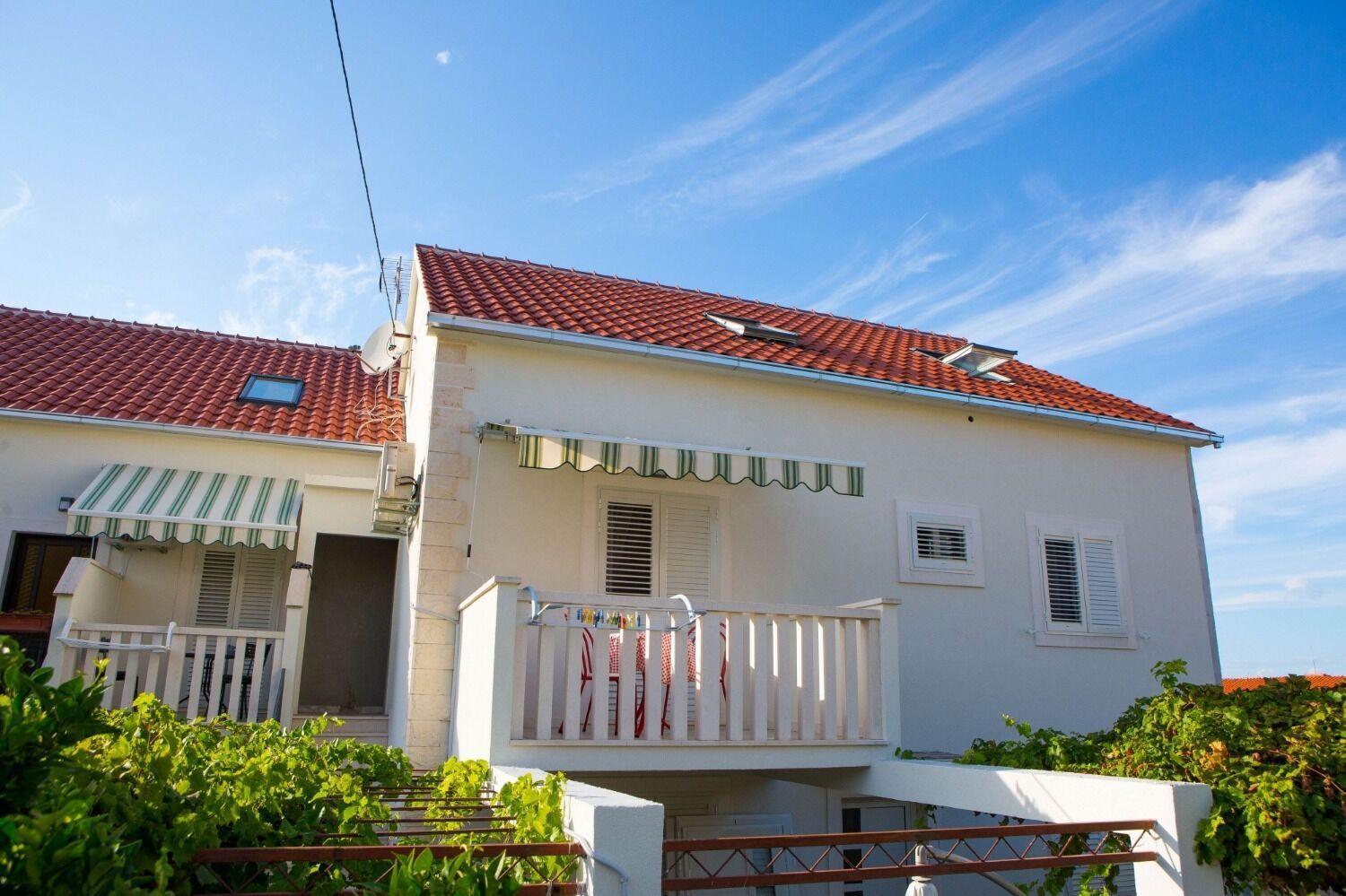 Apartment Mato Сутиван Екстериор снимка